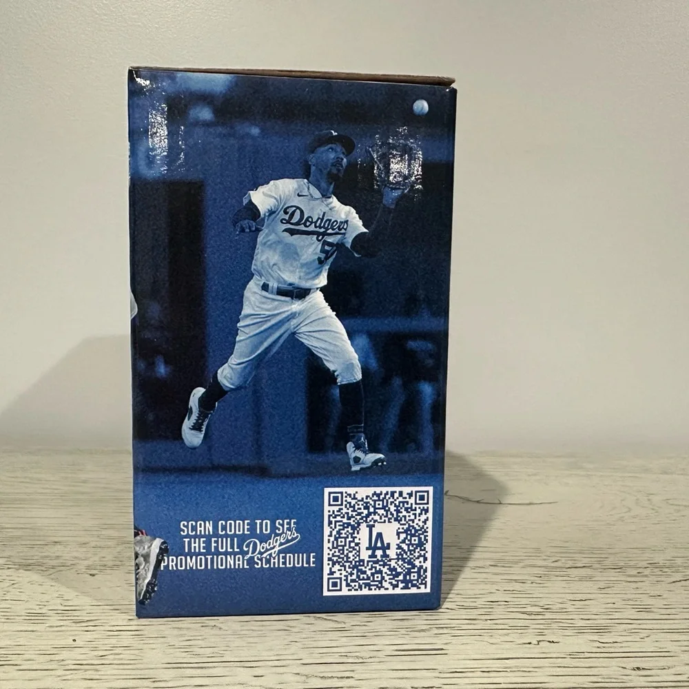 Los Angeles Dodgers Mookie Betts Bobblehead ⭐️NEW⭐️ - Picture 3 of 5